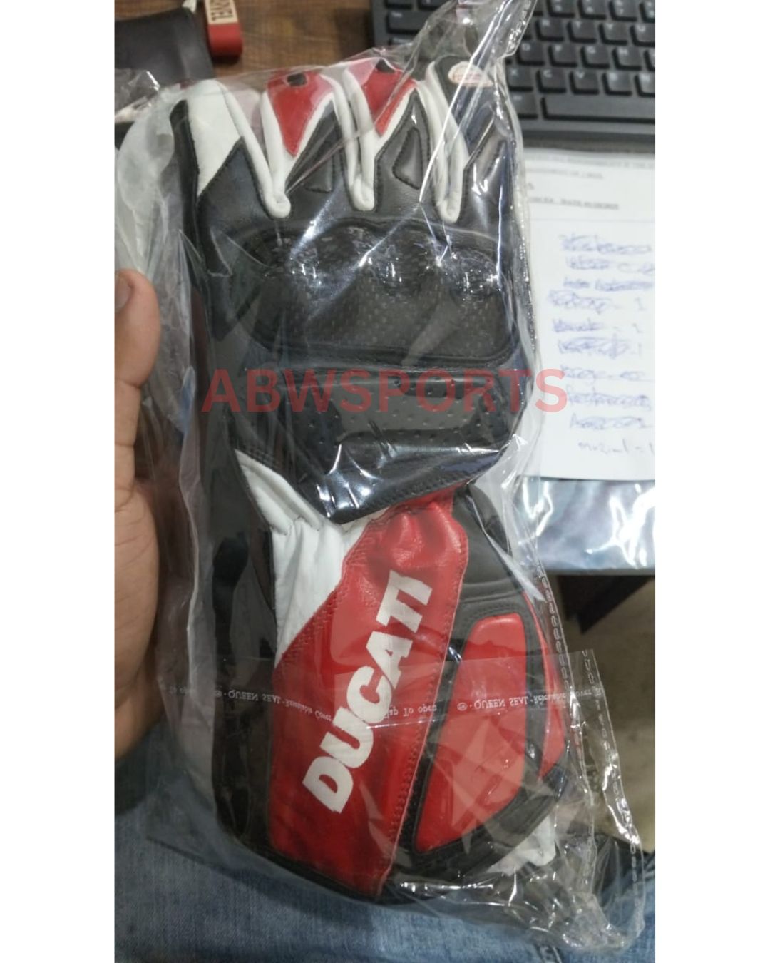 Ducati Performance C3 Leather Gloves (1)